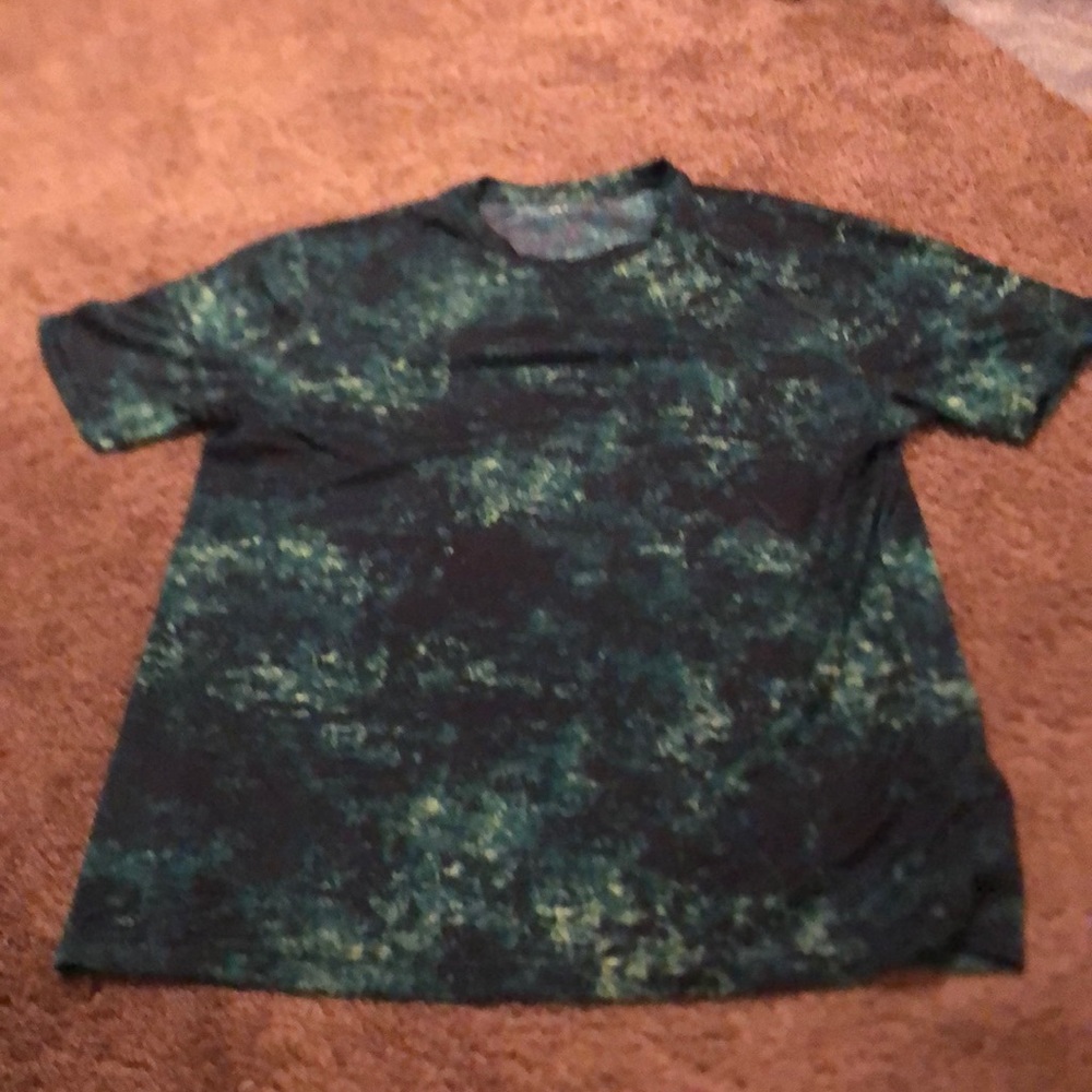 Athletic shirt